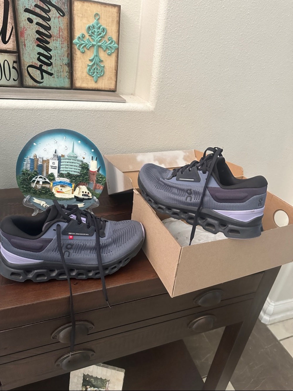 On Running Women's Gray and Lavender Cloudswift Sneakers